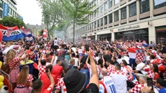 Hrvatski navijači u Rotterdamu, Foto: Ante Cizmic/CROPIX