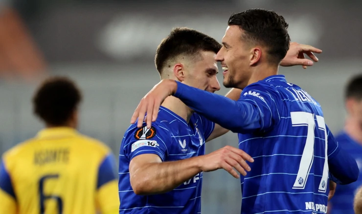 Ljubičić slavi svoj drugi gol za 3:1 Dinama