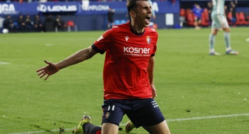 Ante Budimir slavi pogodak Atleticu