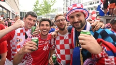 Hrvatski navijači u Rotterdamu, Foto: Ante Cizmic/CROPIX