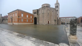 Iz Meteorološke postaje Zadar izvijestili su da je od 8 do 10 ujutro palo oko 190 litara kiše po metru četvornom