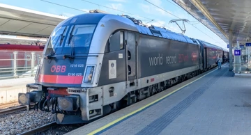Muškarac se u Austriji vozio između vagona jurećeg vlaka