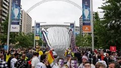 Navijači ispred Wembleyja 