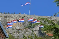 Croatian flags on the Knin fortress , Foto: Hrvoje Jelavic /Pixsell