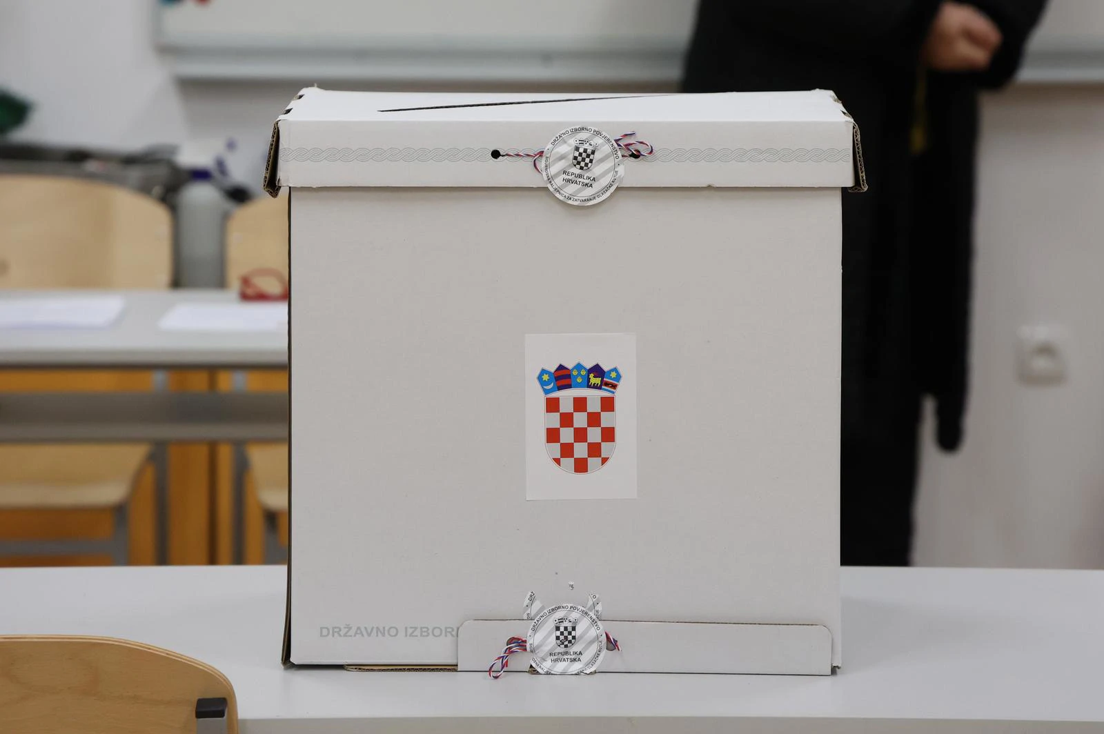 Kampanje su u punom jeku, kandidati su aktivni