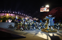 Izvođači tijekom ceremonije zatvaranja, Foto: Guglielmo Mangiapane/REUTERS