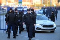 Policija pred stadionom uoči maksimirskog derbija Dinama i Hajduka, Foto: Goran Mehkek/CROPIX