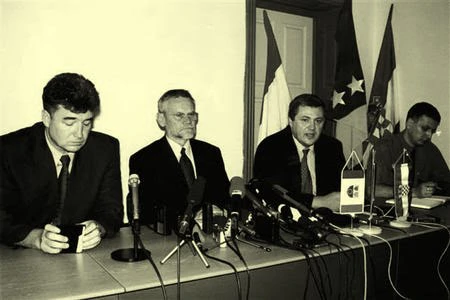Neven Tomić, Ivica Račan, Safet Oručević i Miroslav Landeka – press konferencija u Gradskoj upravi Mostara