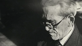 Ivan Matetić Ronjgov na jednoj od arhivskih fotografija