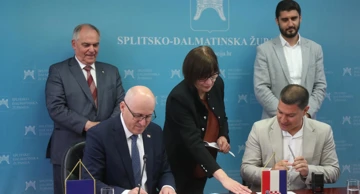 Split: Bačić potpisao ugovore za 43 stana za mlade obitelji