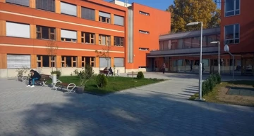 Gimnazija Miroslava Krležae u Pečuhu