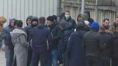 Nekoliko desetaka pripadnika pravosudne policije i djelatnika zatvorskog sustava prosvjeduje ispred zatvora u Remetincu. 
