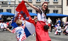 Hrvatski navijači u Leipzigu, Foto: Ante Cizmic/CROPIX
