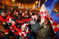 Praćenje utakmice na Trgu u Zagrebu, Foto:  Sanjin Strukic /PIXSELL