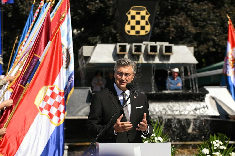 Premijer u Jjacu