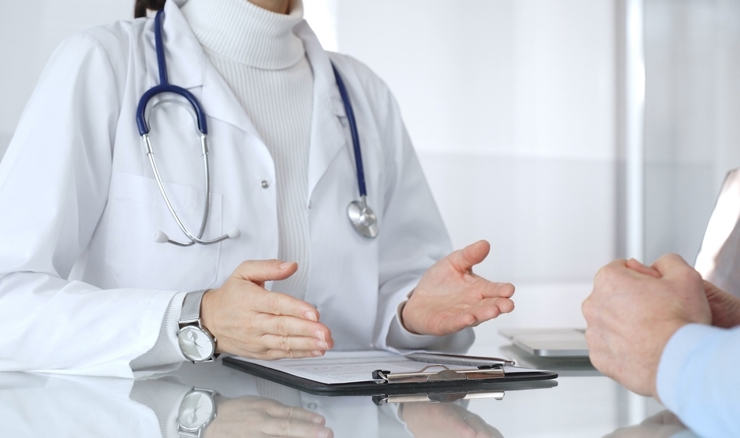 Dvojni rad liječnika: Kako regulirati javno i privatno?