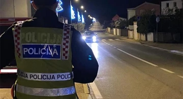 policija