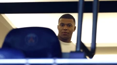 Kylian Mbappe dvoboj protiv Lorienta pratio s tribina