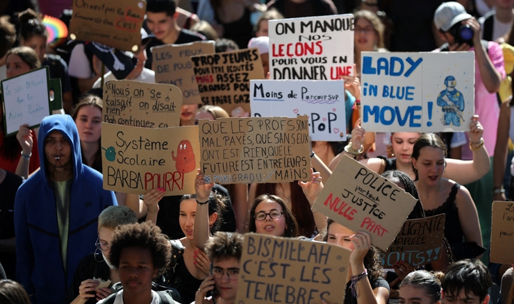 Studenti, sindikati i Žuti prsluci prosvjedovat će diljem Francuske