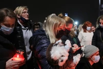 Obožavatelji se ispred Arene opraštaju od Balaševića , Foto:  Emica Elvedji/PIXSELL