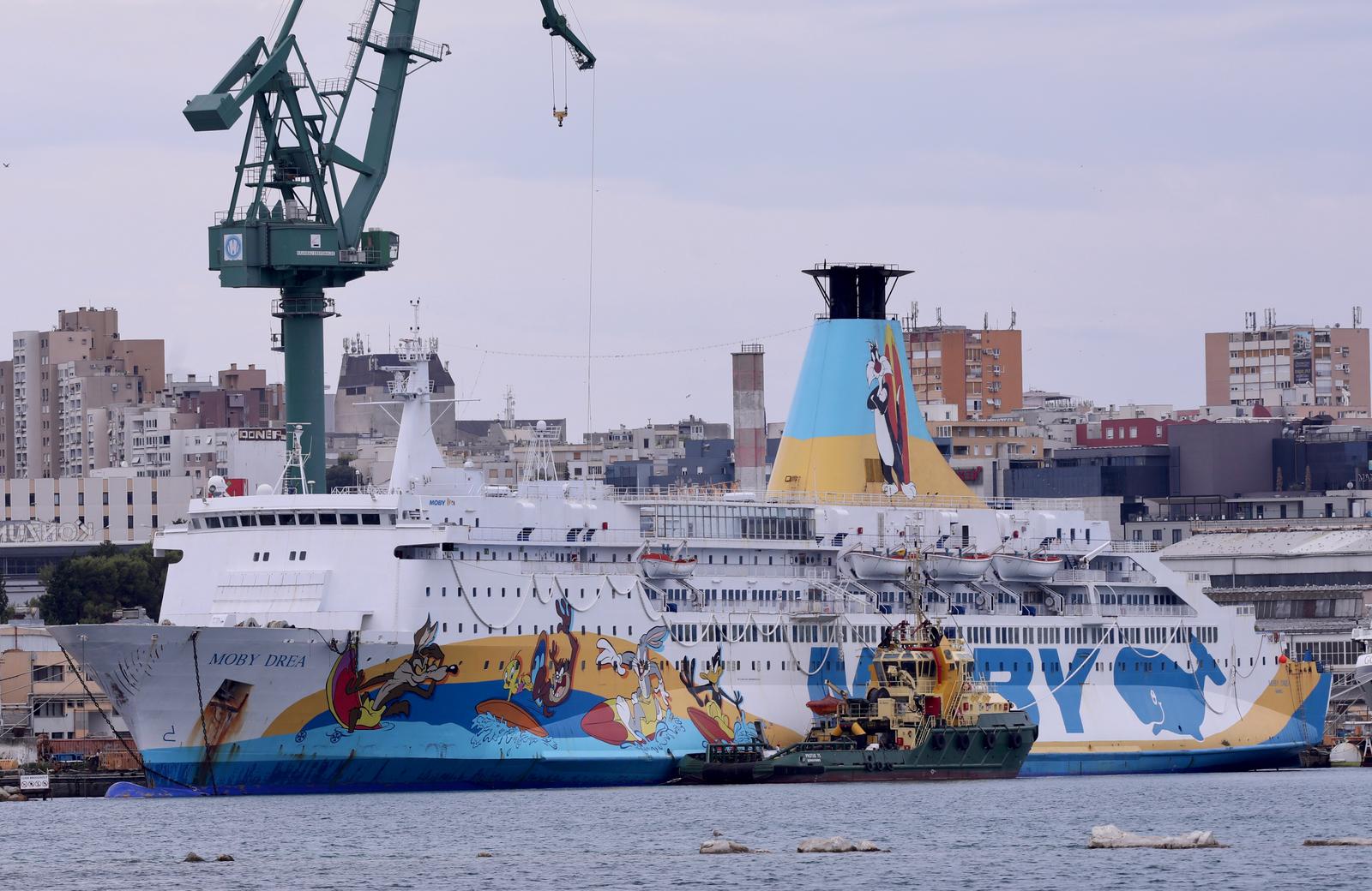 Asbestschiff Moby Drea verlässt Split 6 pxl 020925 137729618 20250902144159
