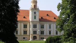 Pročelje dvorca Prandau-Normann u Valpovu