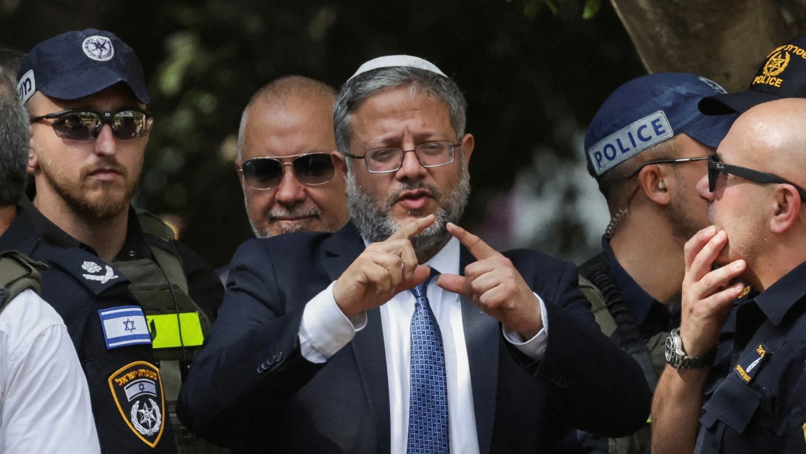 Izraelski desni minstar Ben-Gvir prkosi i moli se u džamiji Al-Aqsi