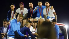 Paredes, Di Maria, De Paul, Otamendi, Dybala, Romero i Messi