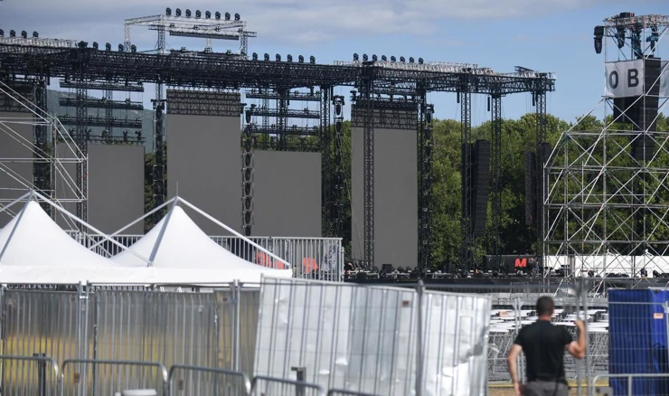 Pozornica za Thompsonov koncert u Sinju