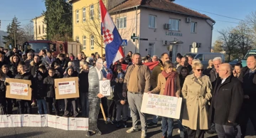 Donji Dragonožec prosvjed roditelja