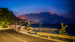 Duće: Pogled pred jutro na Omiš, Foto: Zvonimir Barisin/PIXSELL