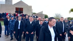 Predsjednik Milanović i ministar Burković u Škabrnji, Foto: Vladimir Šetka/HRT