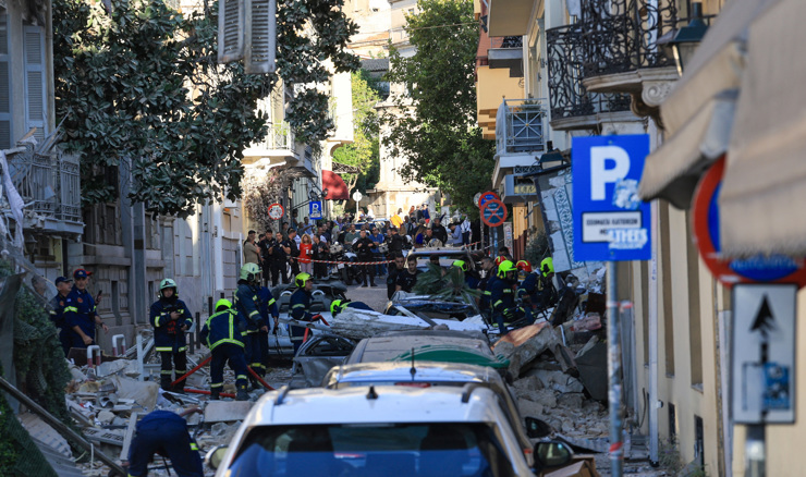 U središtu Atene djelomično se urušila zgrada