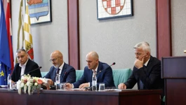Ministar Dabro sa svinjogojcima u Slavoniji