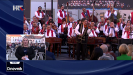 "Orkestar 100 violina"