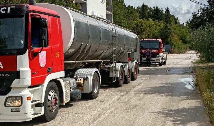 Nestašica vode u vrgoračkom kraju, mještani traže trajno rješenje