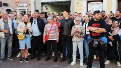  Rijeka: Ljubitelji Halida Bešlića pjevaju njegove pjesme , Foto: Goran Kovacic /Pixsell