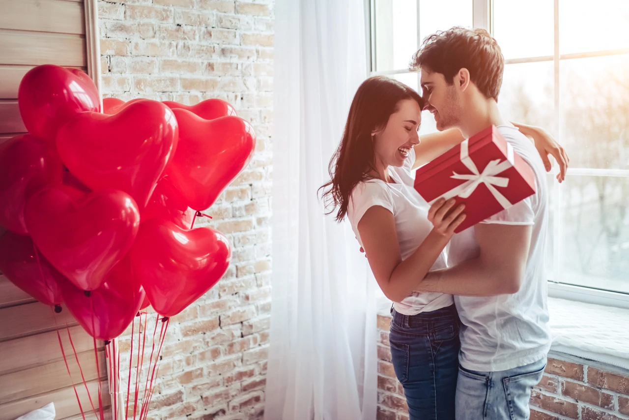 Cvijeće, čokolade i poruke: Kako je nastalo Valentinovo