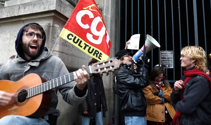 Studenti blokirali ulaz u Louvre, Marseille zabranio okupljanja