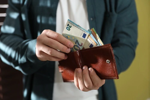 U veljači prosječna zagrebačka neto plaća 1.753 eura