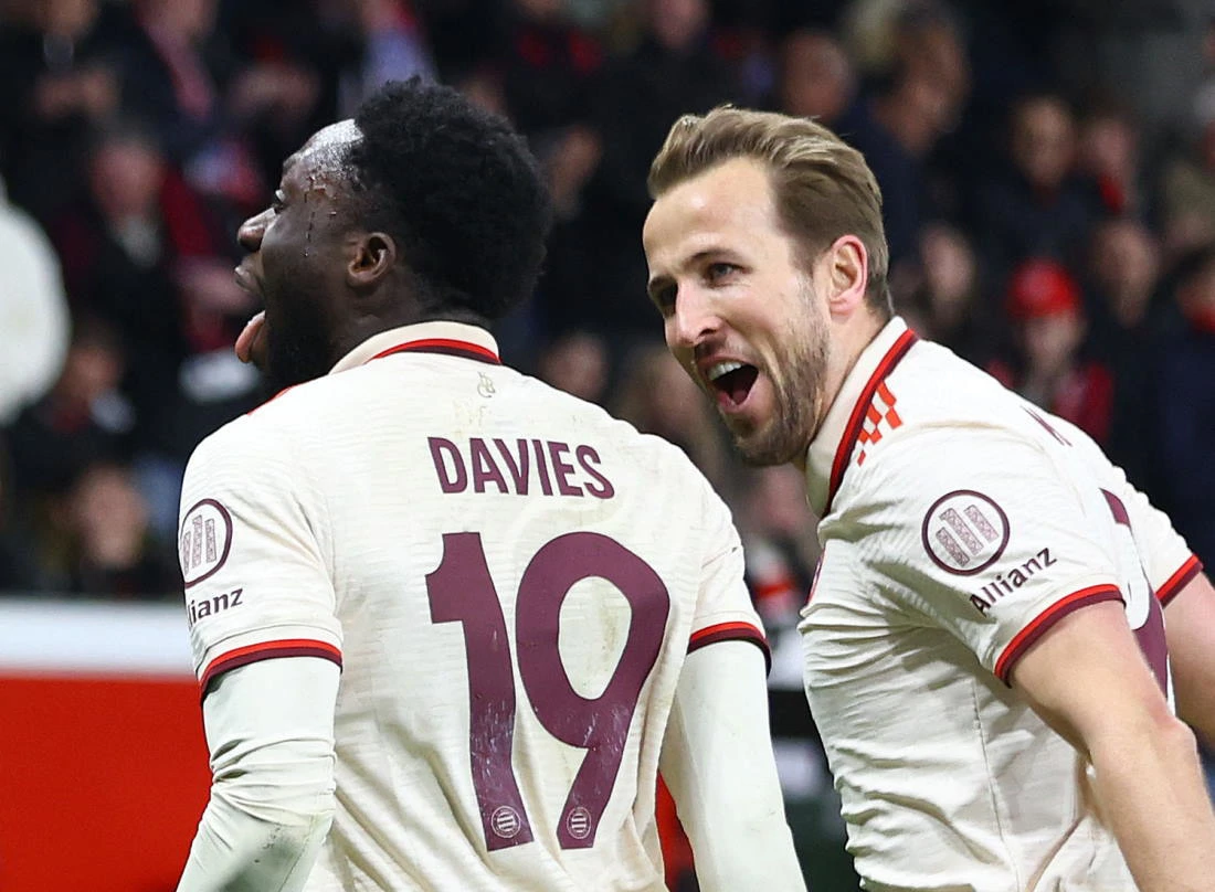 Alphonso Davies i Harry Kane