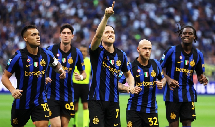Siguran start Intera, Petar Sučić igrao