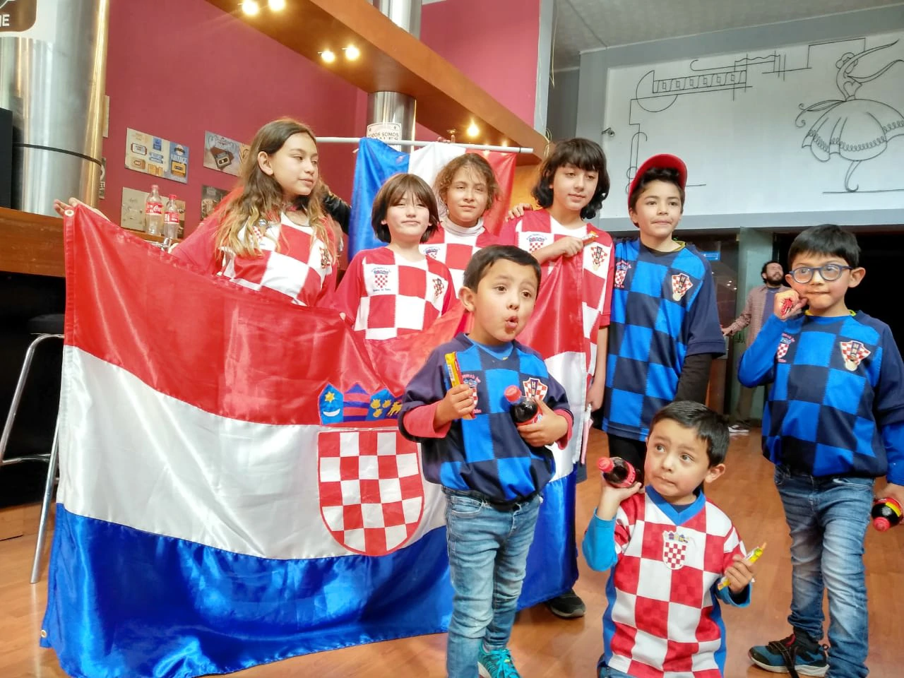 Niños de la Comunidad Croata (Foto: screenshot)