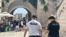 policija