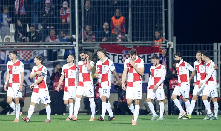 Hrvatski nogometaši na utakmici protiv Farskih Otoka