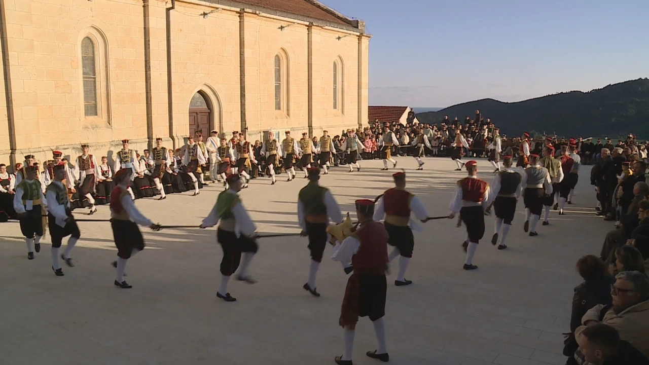 Uz Gospu Kandaloru, ples Kumpanjije u Smokvici, Foto: HTV/HRT