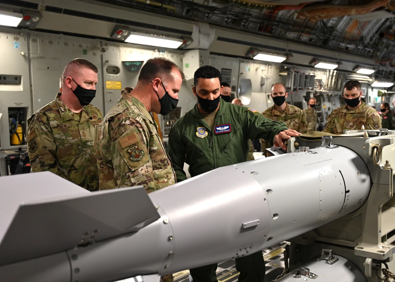 Bomba B61-12 u zračnoj bazi Lewis-McChord, Washington, 2021. godina