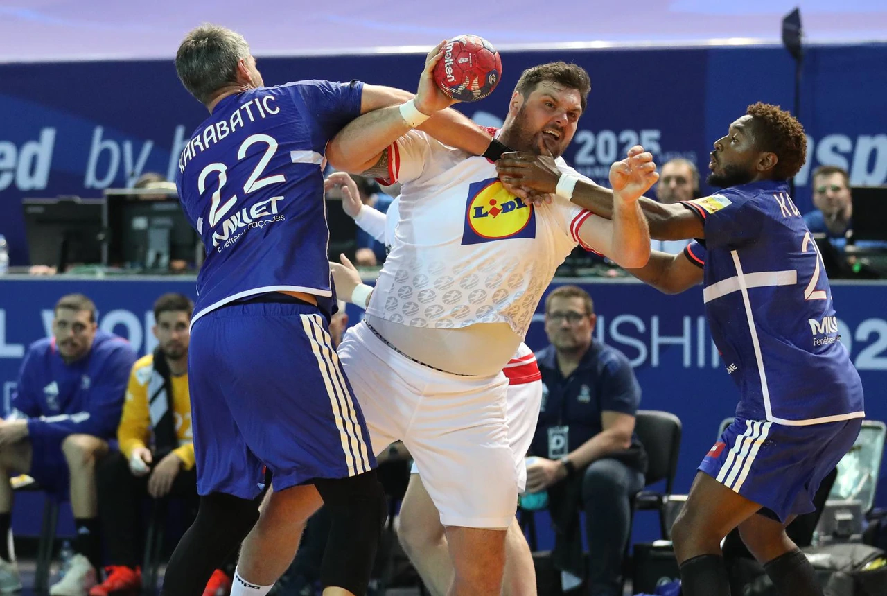  Francuska - Austrija. Luka Karabatić, Tobias Wagner, Benoit Kounkoud 