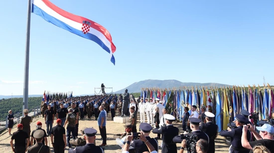 The raising of the Croatian flag over the Knin fortress 