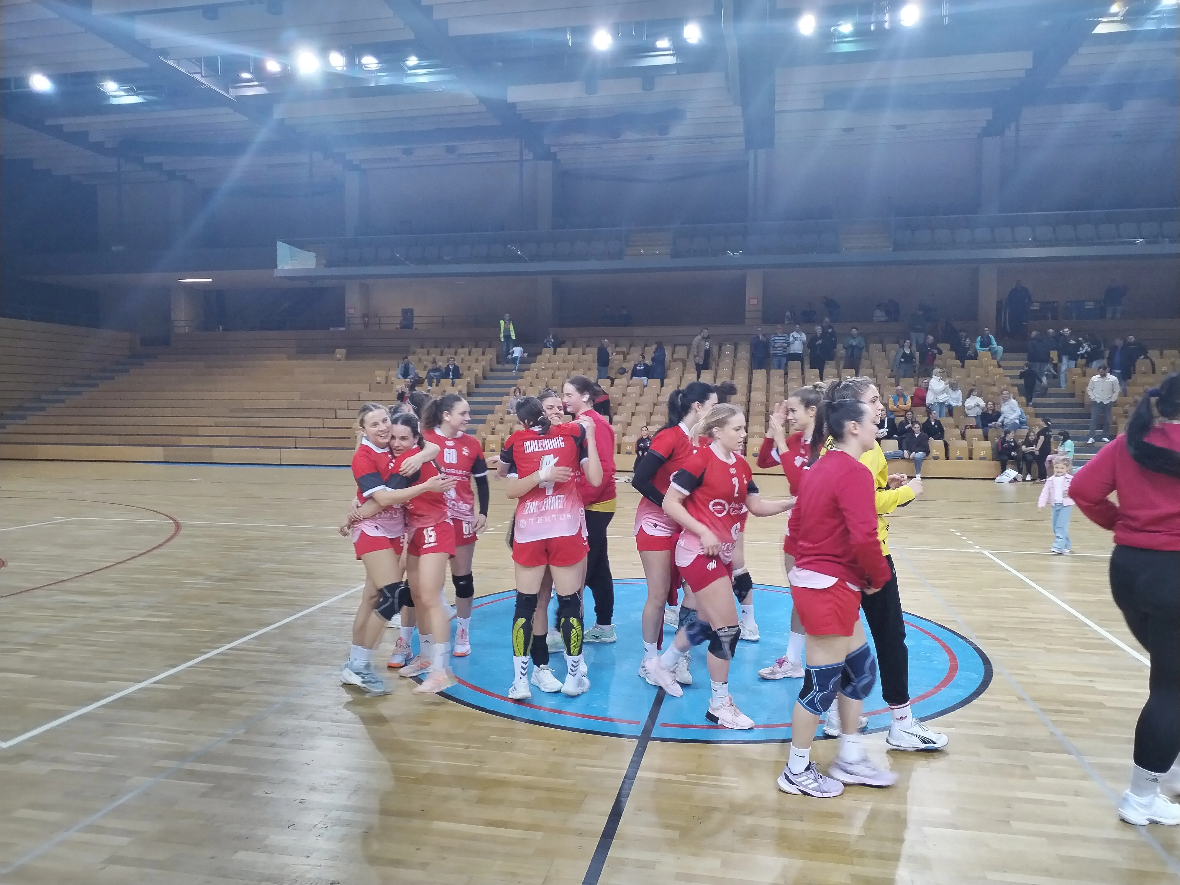 Košarkaši i košarkašice Zameta slavili na domaćem parketu
